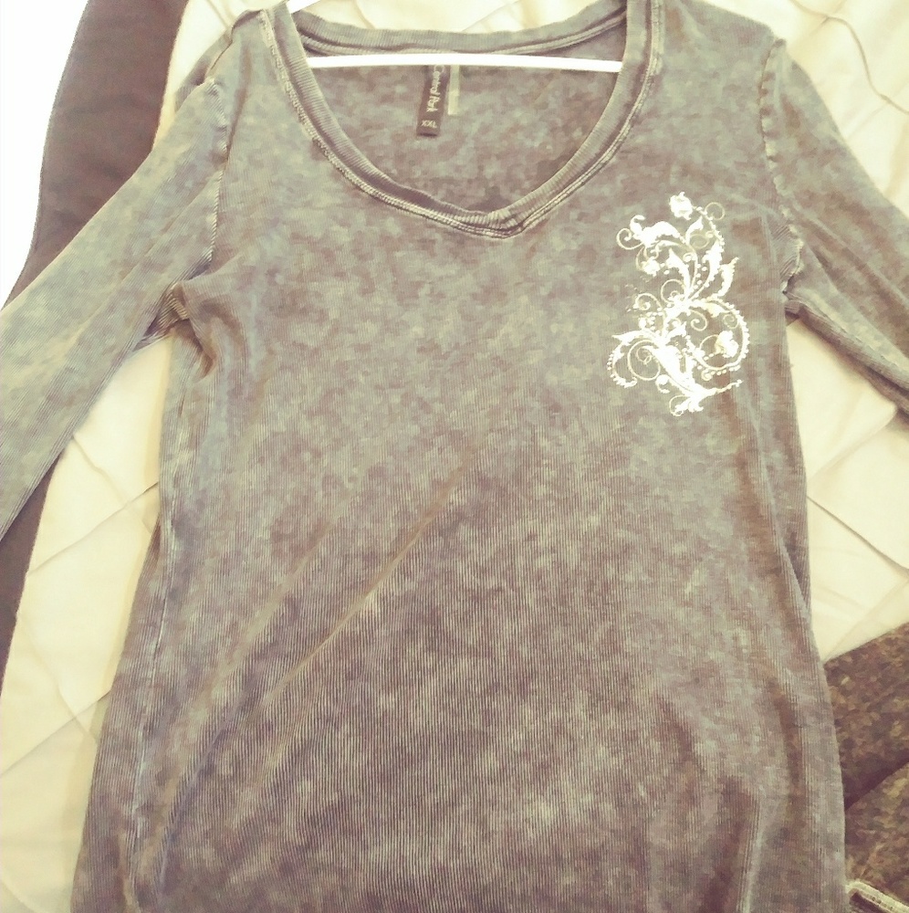 Central Park Long Sleeved Shirt. New!